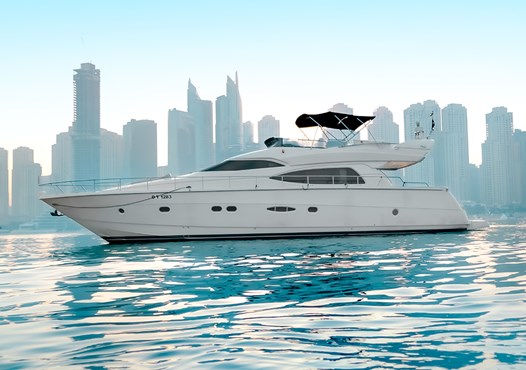 luna yacht | AED700/hour