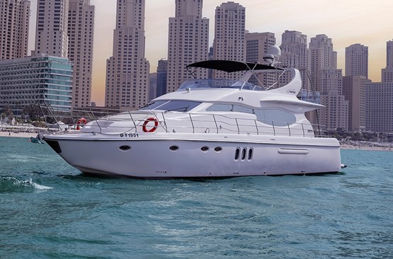 Mayyas yacht | AED800/hour