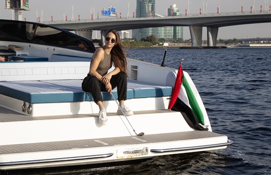 Connect Van-Dutch 40 | AED1000/Hour