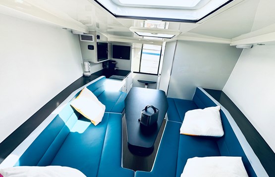 Connect Van-Dutch 40 | AED1000/Hour