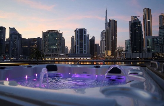 Into The blue | AED800/Hour