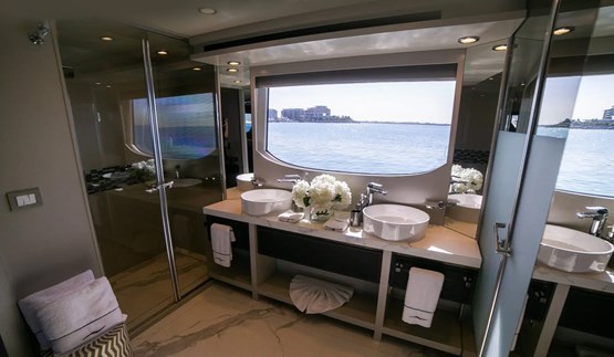 DOLCE VITA yacht | AED7,900/hour