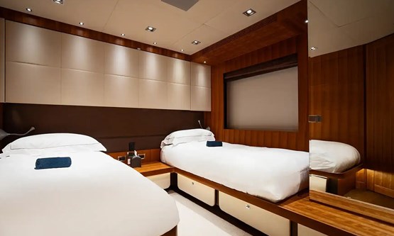 Santorini yacht | AED16,300/hour