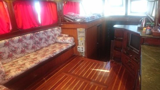 Lina Boat