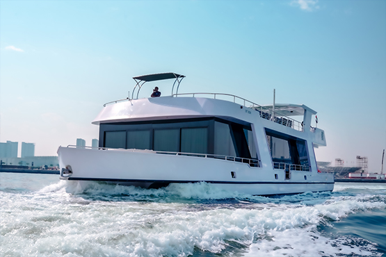 Bella vita yacht | AED2,700/hour