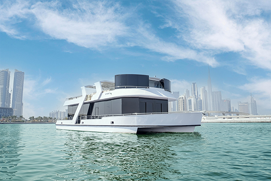 Bella vita yacht | AED2,700/hour