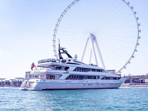 Code 8 yacht | AED17,200/hour