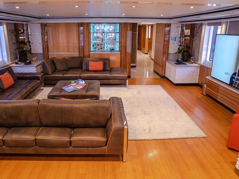 Code 8 yacht | AED17,200/hour