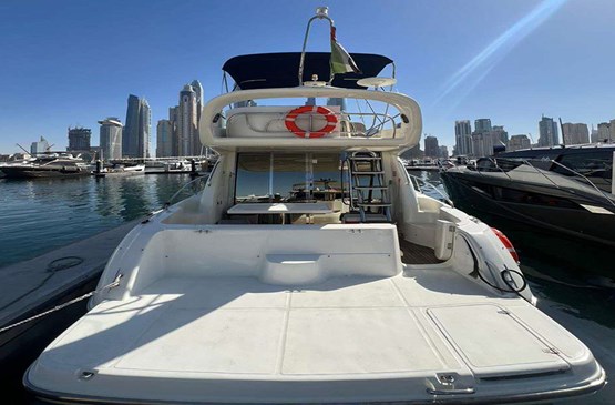 CRANCHI yacht 43ft |AED455/Hour