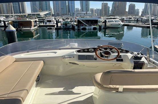 CRANCHI yacht 43ft |AED455/Hour