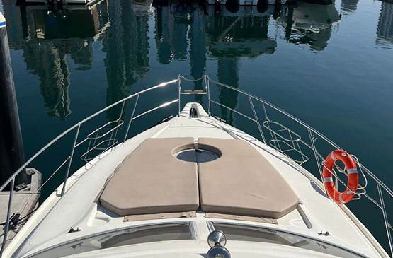 CRANCHI yacht 43ft |AED455/Hour