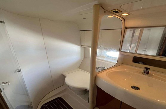 CRANCHI yacht 43ft |AED455/Hour