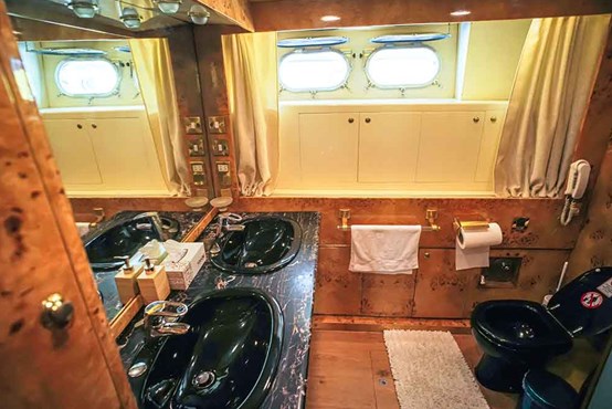 Mazayel yacht | AED4,300/hour