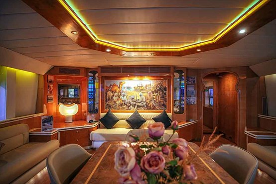Mazayel yacht | AED4,300/hour