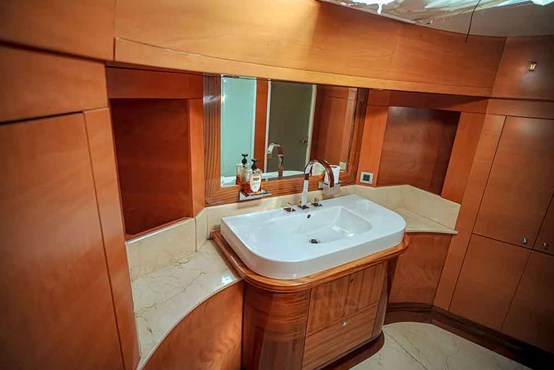 Majesty yacht | AED3,200/hour