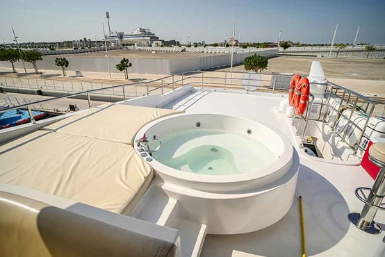 Majesty yacht | AED3,200/hour