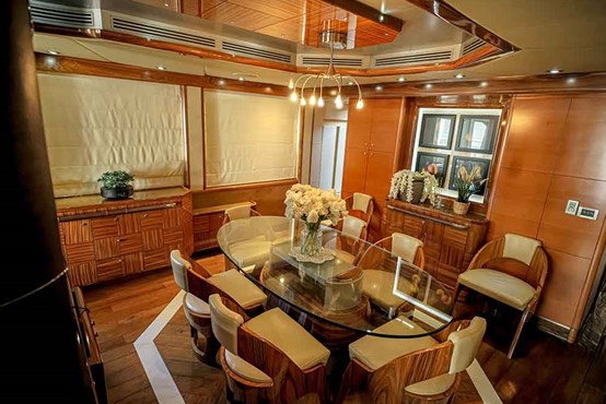 Majesty yacht | AED3,200/hour