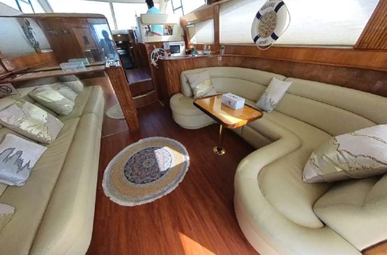 GLUFCRAFT yacht 60ft |AED585/Hour
