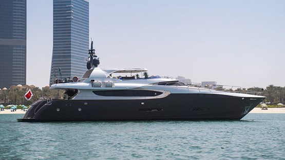    KHALILI yacht | AED8600/hour