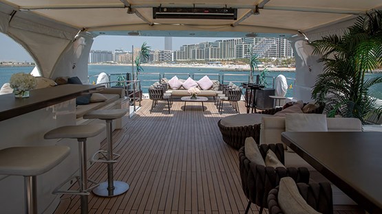    KHALILI yacht | AED8600/hour