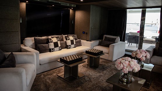    KHALILI yacht | AED8600/hour