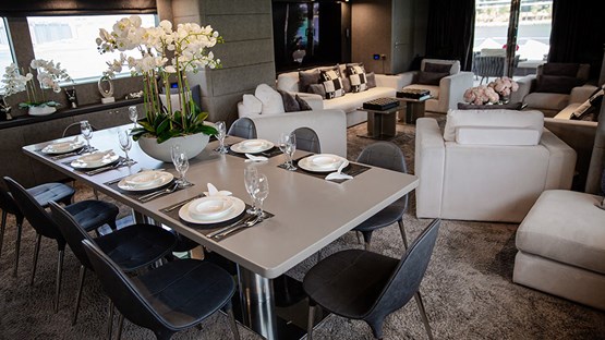    KHALILI yacht | AED8600/hour