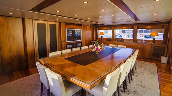 Sunseeker 131ft Superyacht | AED14,300/hour
