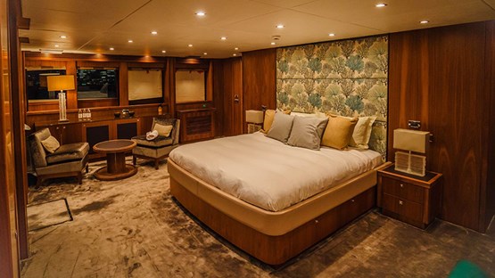 Sunseeker 131ft Superyacht | AED14,300/hour