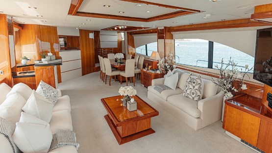 NOTORIOUS yacht | AED5000/hour