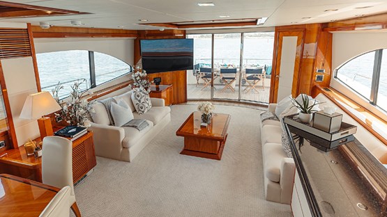 NOTORIOUS yacht | AED5000/hour