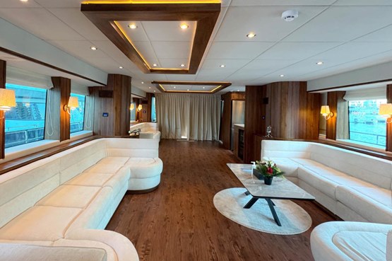 Omega yacht 100ft | AED2600/Hour