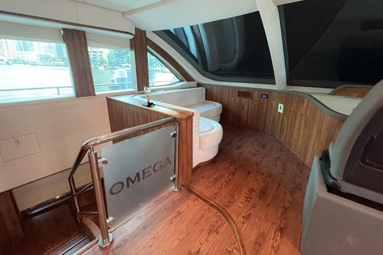 Omega yacht 100ft | AED2600/Hour