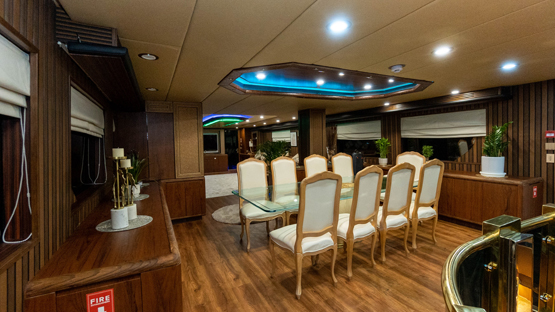 Poseidon Yacht 118ft | AED5000/Hour