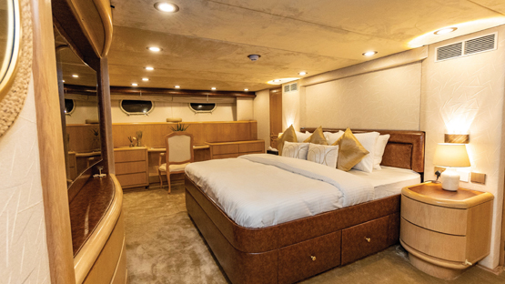 Poseidon Yacht 118ft | AED5000/Hour