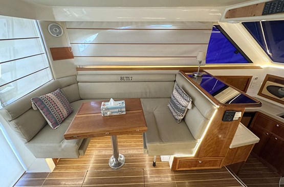 RIVIERA yacht 48ft |AED455/Hour