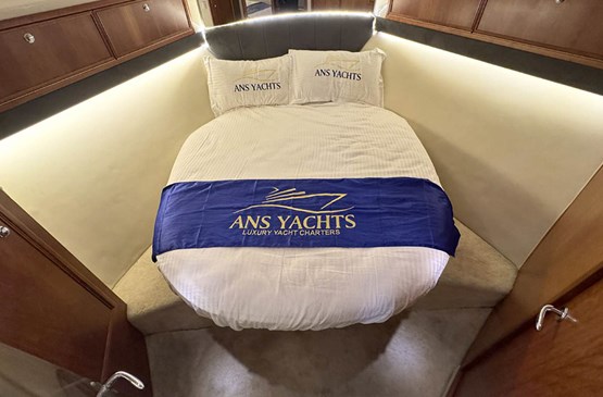 RIVIERA yacht 48ft |AED455/Hour