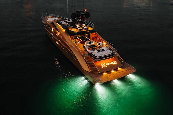 AK ROYALTY yacht | AED15,000/hour