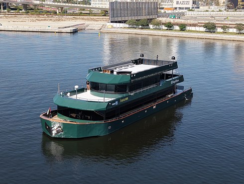Royal rave yacht | AED4,500/hour