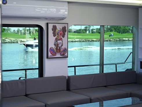 Royal rave yacht | AED4,500/hour